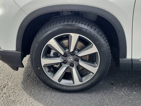 Certified 2024 Honda Pilot Elite image 33