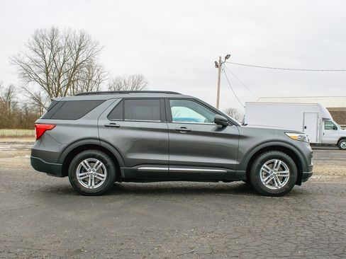 Used 2020 Ford Explorer XLT w/ Class III Trailer Tow Package image 3