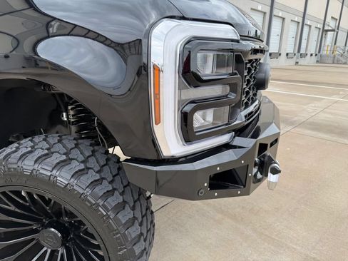 Used 2025 Ford F250 Lariat w/ Lariat Ultimate Package AWD/4WD image 13