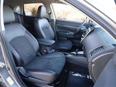 Used 2024 Mitsubishi Outlander Sport ES image 25