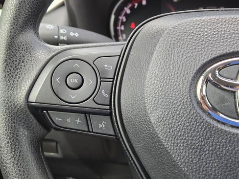 Used 2024 Toyota RAV4 XLE FWD image 21