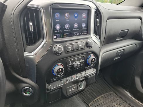 Used 2022 Chevrolet Silverado 1500 LT AWD/4WD image 21