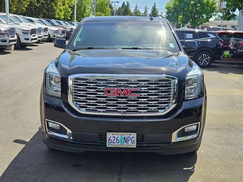 Used 2017 GMC Yukon Denali w/ Open Road Package AWD/4WD image 2