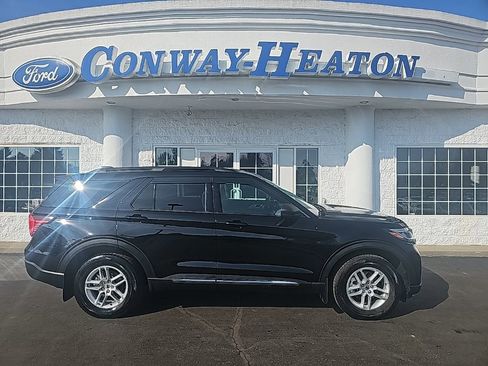 Used 2025 Ford Explorer Active image 1