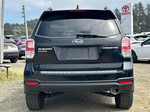 Used 2018 Subaru Forester 2.5i Limited AWD/4WD image 6