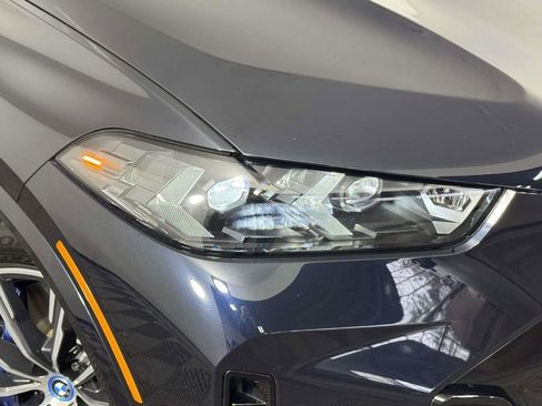 Used 2025 BMW X5 xDrive50e w/ M Sport Package image 15