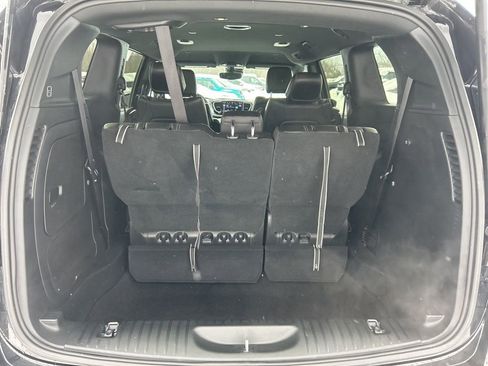 Used 2023 Chrysler Pacifica Touring-L w/ Uconnect Theater Family Group image 24