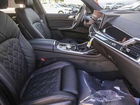 New 2026 BMW X7 xDrive40i w/ M Sport Package image 13