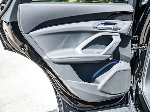 New 2025 Audi Q5 Premium image 24