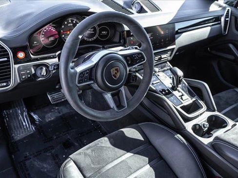 Used 2022 Porsche Cayenne GTS image 10