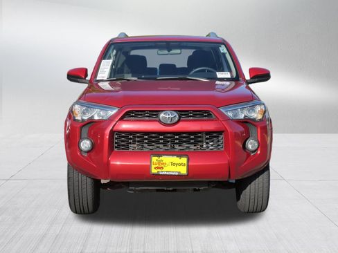 Used 2016 Toyota 4Runner SR5 AWD/4WD image 2
