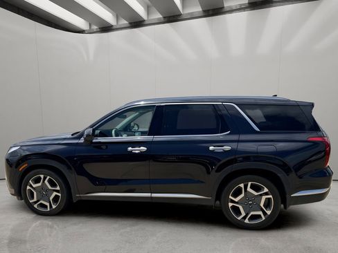 Used 2024 Hyundai Palisade Limited FWD image 2