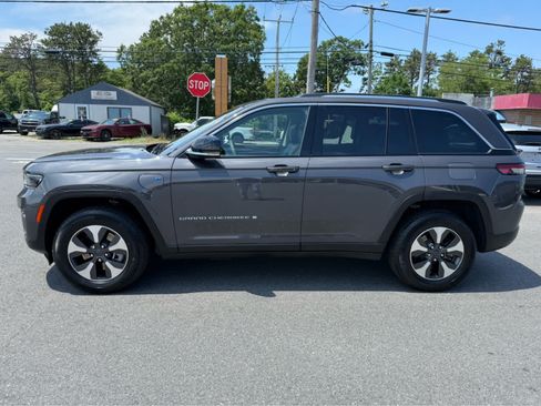 Used 2023 Jeep Grand Cherokee 4WD 4xe image 5