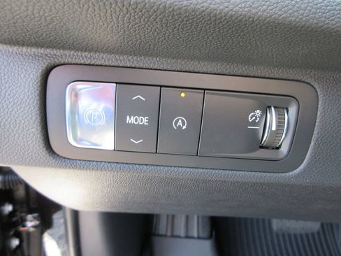 New 2026 Chevrolet Traverse LT w/ Midnight/Sport Edition FWD image 22