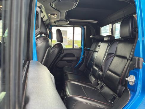Used 2020 Jeep Gladiator Rubicon image 16