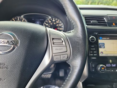 Used 2015 Nissan Altima 2.5 SL w/ Technology Package FWD image 22