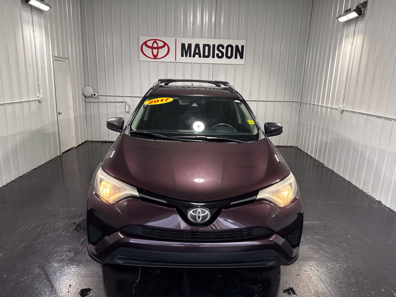 Used 2017 Toyota RAV4 LE AWD/4WD image 8