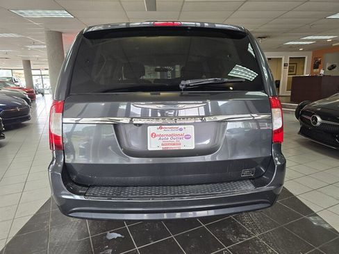 Used 2012 Chrysler Town & Country Touring w/ Entertainment Group #1 image 5