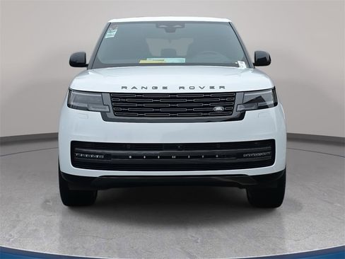 New 2025 Land Rover Range Rover Long Wheelbase SE image 2