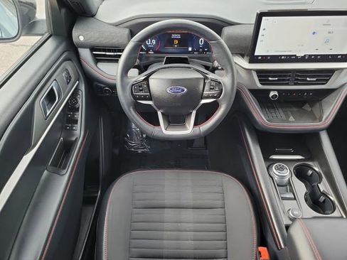 Certified 2025 Ford Explorer ST-Line w/ Premium Package AWD/4WD image 10