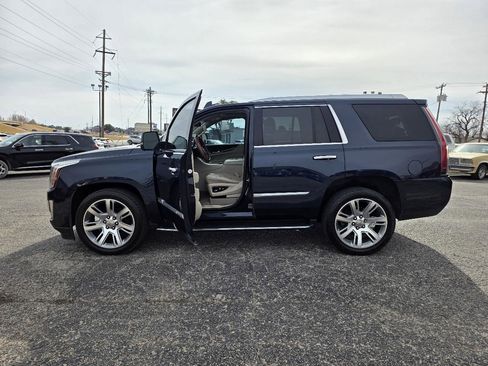Used 2020 Cadillac Escalade Luxury image 9