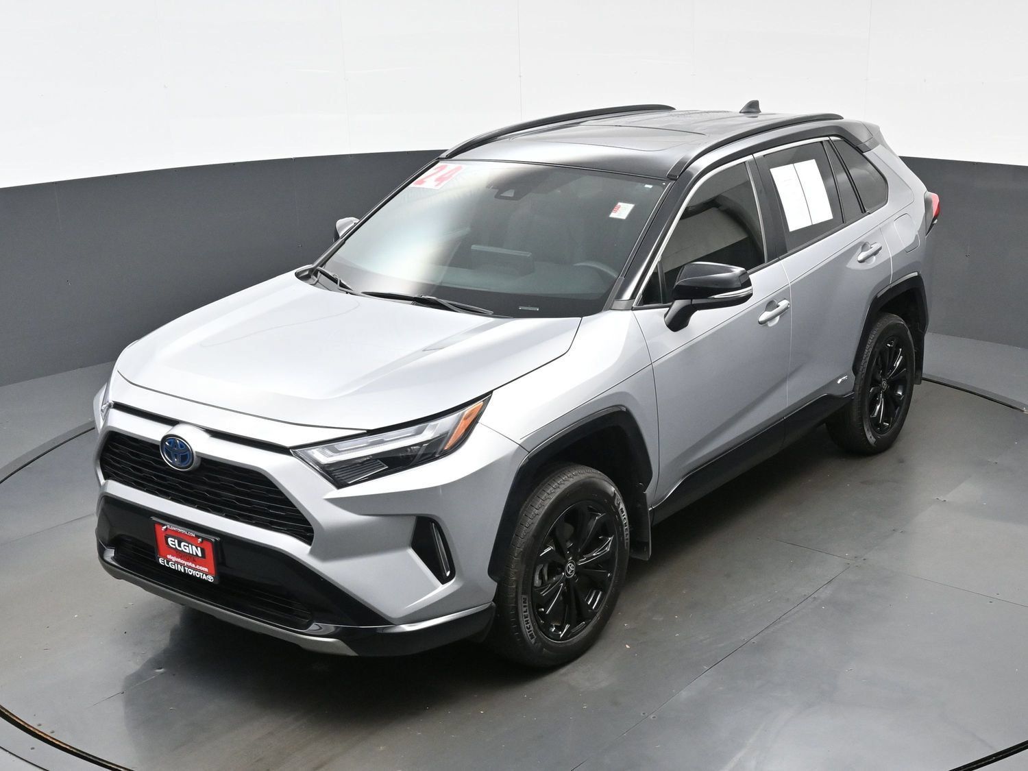 Used 2024 Toyota RAV4 XSE w/ Weather Package AWD/4WD image 38