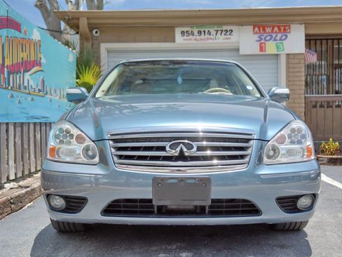 Used 2005 INFINITI Q45 w/ (P01) Premium Pkg image 2