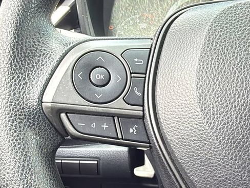 Used 2020 Toyota Corolla LE FWD image 30