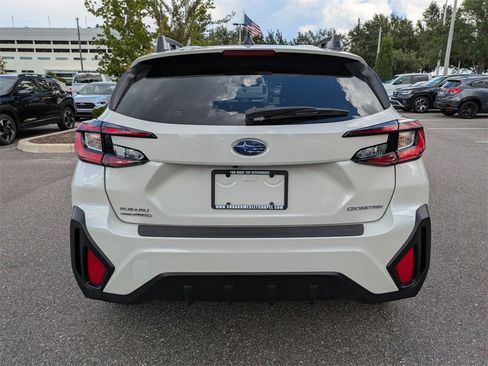 Certified 2025 Subaru Crosstrek 2.0i Premium image 6