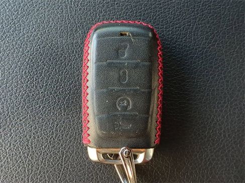 Used 2024 RAM 1500 Rebel image 34