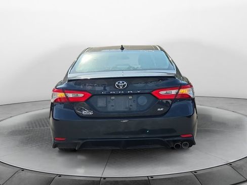 Used 2020 Toyota Camry SE FWD image 4