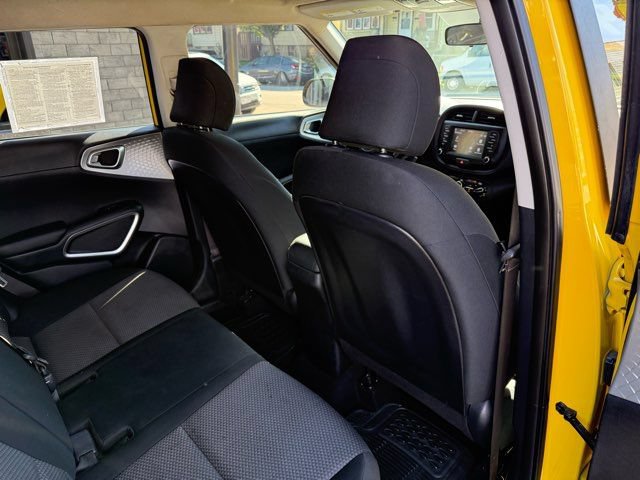 Used 2020 Kia Soul LX FWD image 16