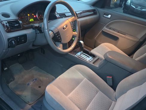 Used 2006 Ford Five Hundred SEL image 7