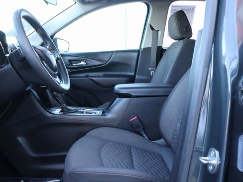 Used 2021 Chevrolet Equinox LT image 23