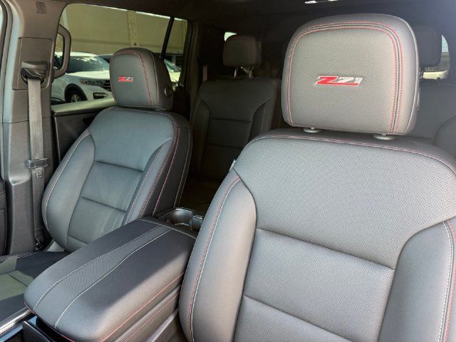 Used 2026 Chevrolet Traverse Z71 AWD/4WD image 11