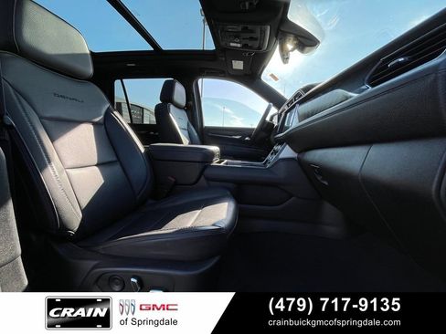 Used 2022 GMC Yukon Denali w/ Denali Premium Package AWD/4WD image 30