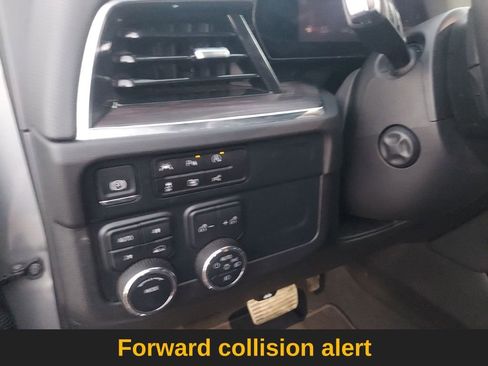 Used 2025 Chevrolet Suburban Premier image 14