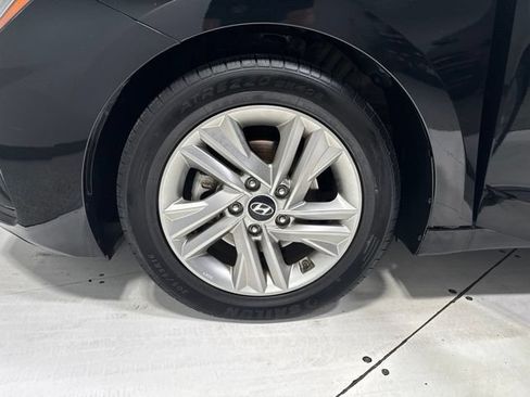 Used 2019 Hyundai Elantra SEL w/ Cargo Package FWD image 4