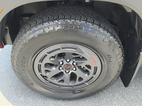 Certified 2025 Nissan Frontier PRO-4X AWD/4WD image 9
