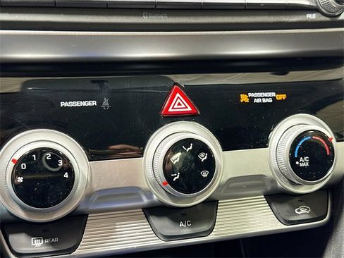 Used 2019 Hyundai Elantra SE w/ Cargo Package image 15