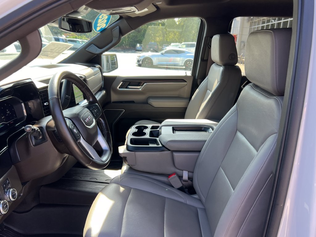 Used 2025 GMC Sierra 1500 SLT RWD image 9