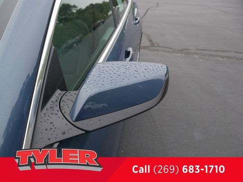 Used 2025 Chevrolet Malibu LT image 13