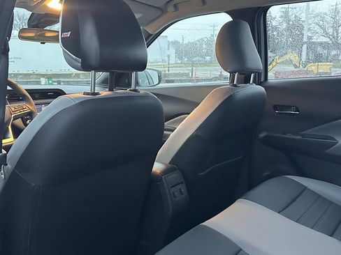 Used 2021 Nissan Kicks SR w/ SR Premium Package image 12