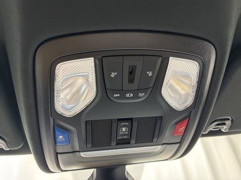 Used 2023 RAM 1500 Big Horn AWD/4WD image 23