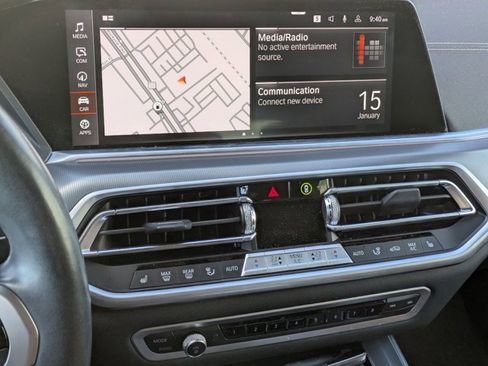 Used 2023 BMW X5 xDrive40i w/ M Sport Package image 9