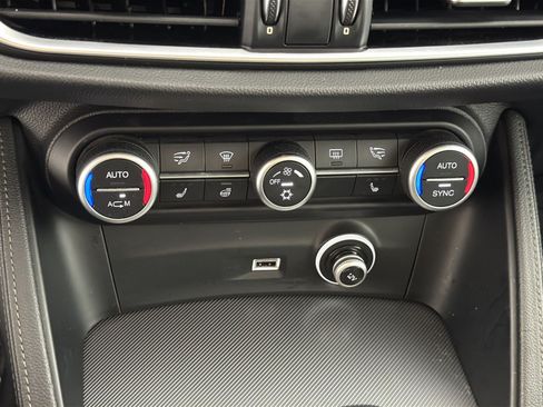 Used 2018 Alfa Romeo Stelvio Ti Sport AWD/4WD image 21