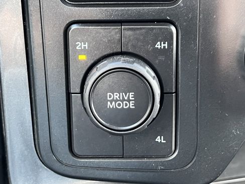 Certified 2022 Ford F150 XLT w/ Equipment Group 302A High image 30