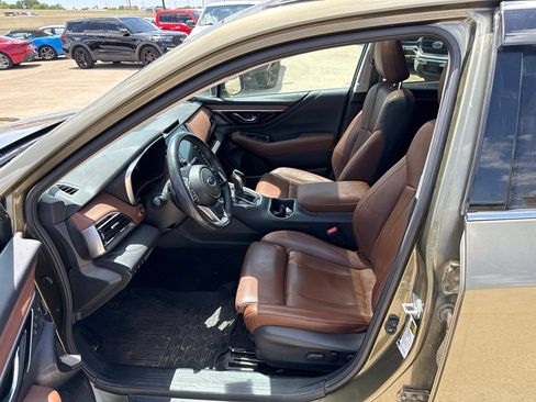 Used 2023 Subaru Outback Touring AWD/4WD image 19