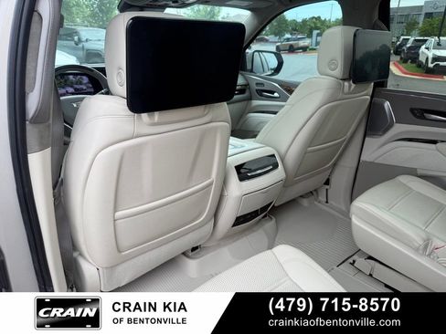 Used 2024 Cadillac Escalade ESV Sport Platinum w/ Heavy-Duty Trailer Package AWD/4WD image 26