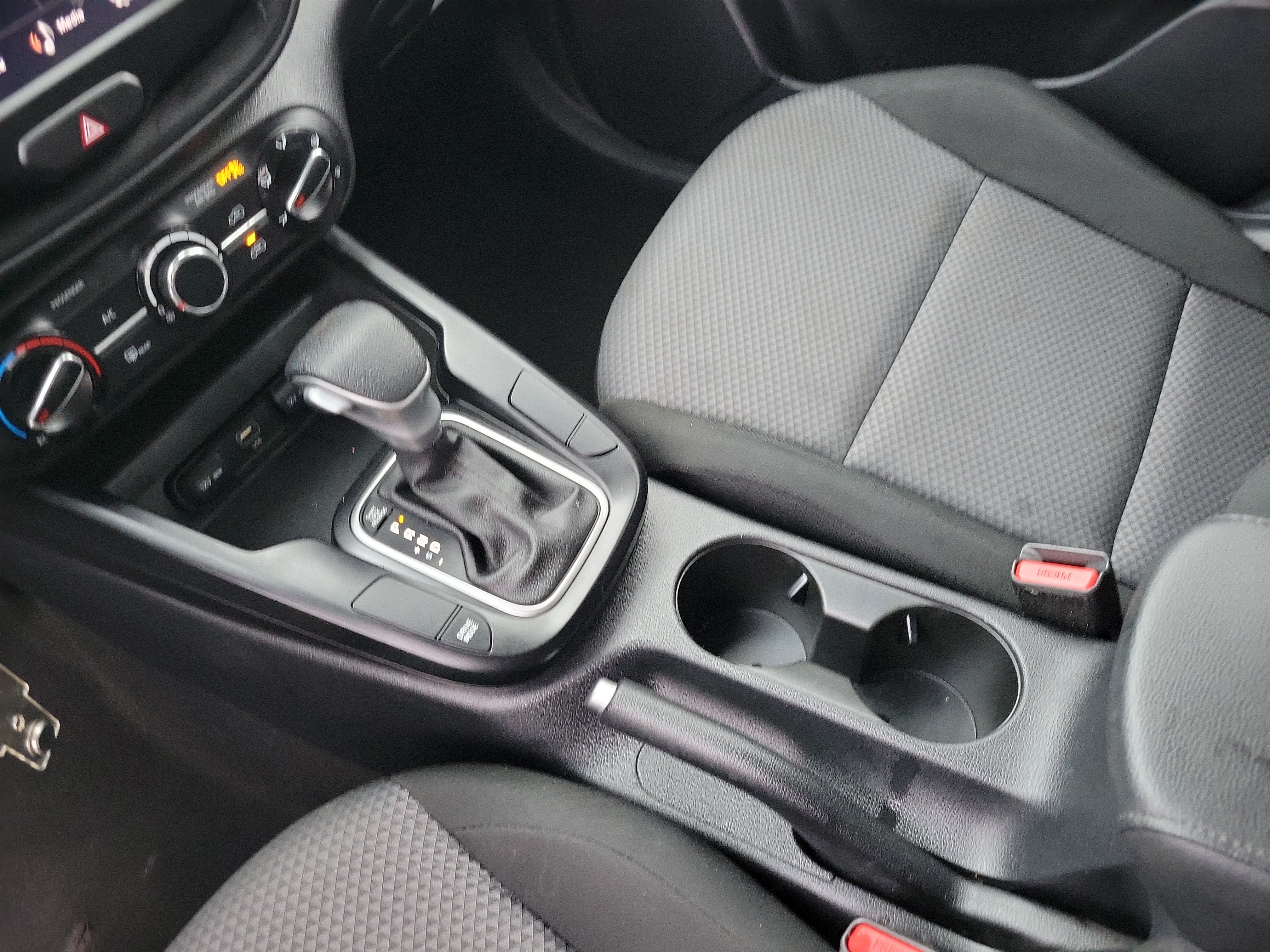 Used 2024 Kia Soul LX w/ LX Technology Package FWD image 8